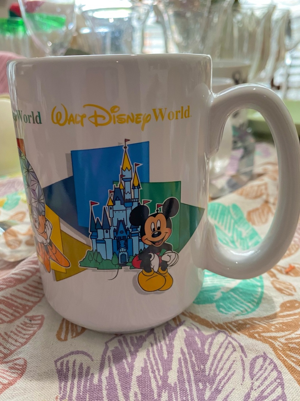 “4 Parks One World” 1998 Disney Mug w/Original Disney Characters. Thailand.  New